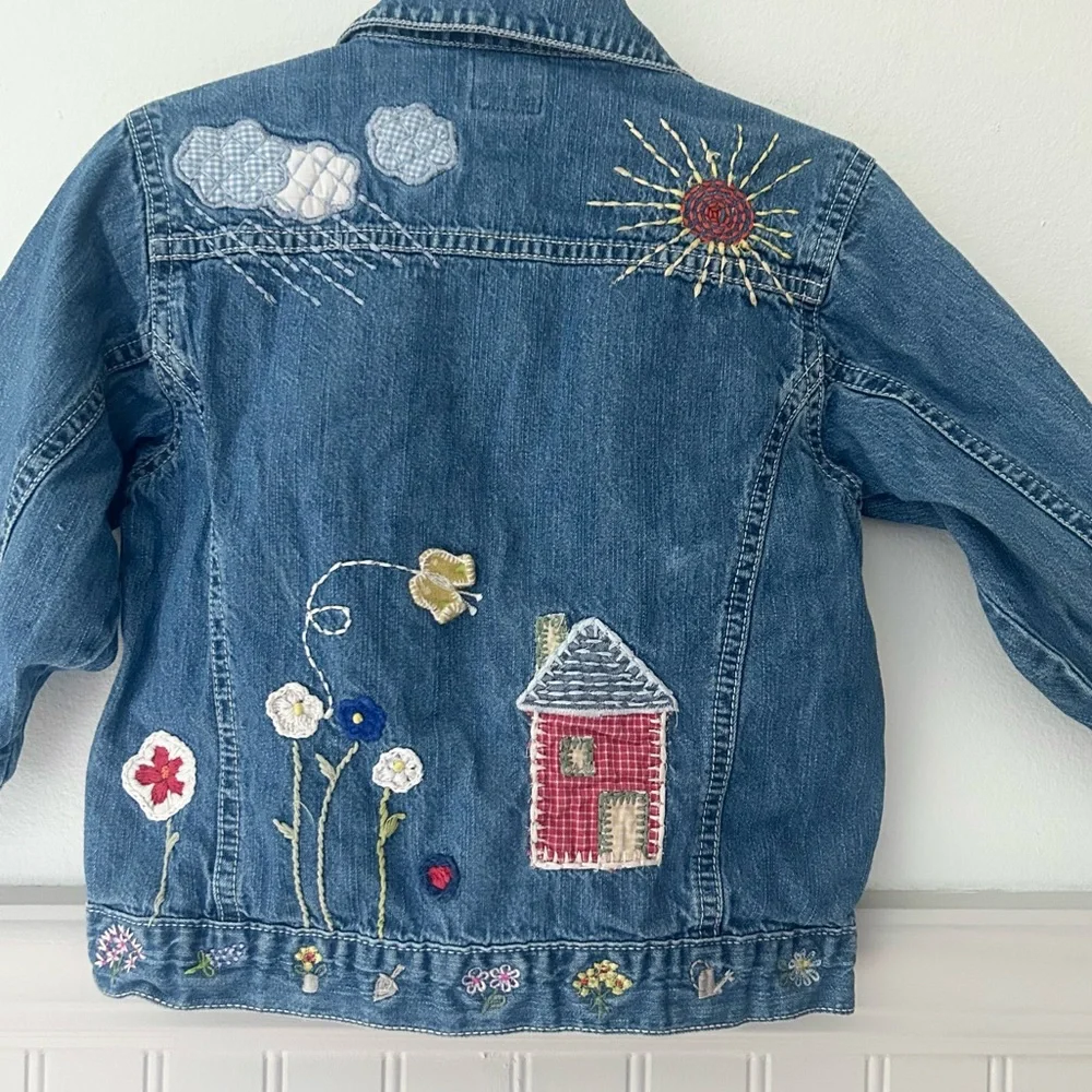 Vintage GAP Girls 3T Blue Denim Jacket Embroidered Colorful Patches Spring